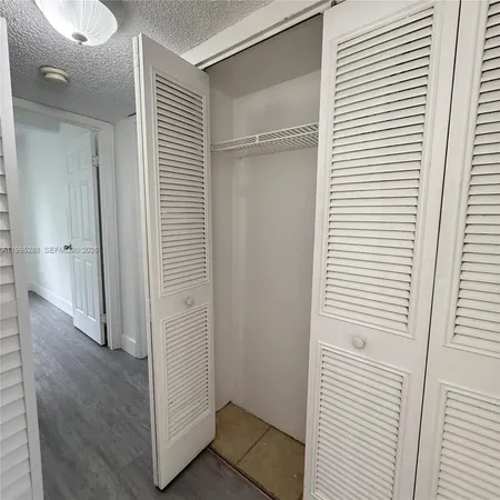 $1,895 | 1125 South Flagler Avenue, Unit 520, Pompano Beach, FL 33060