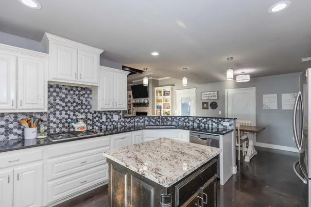 $325,000 | 906 Red Deer, White Deer, TX 79097