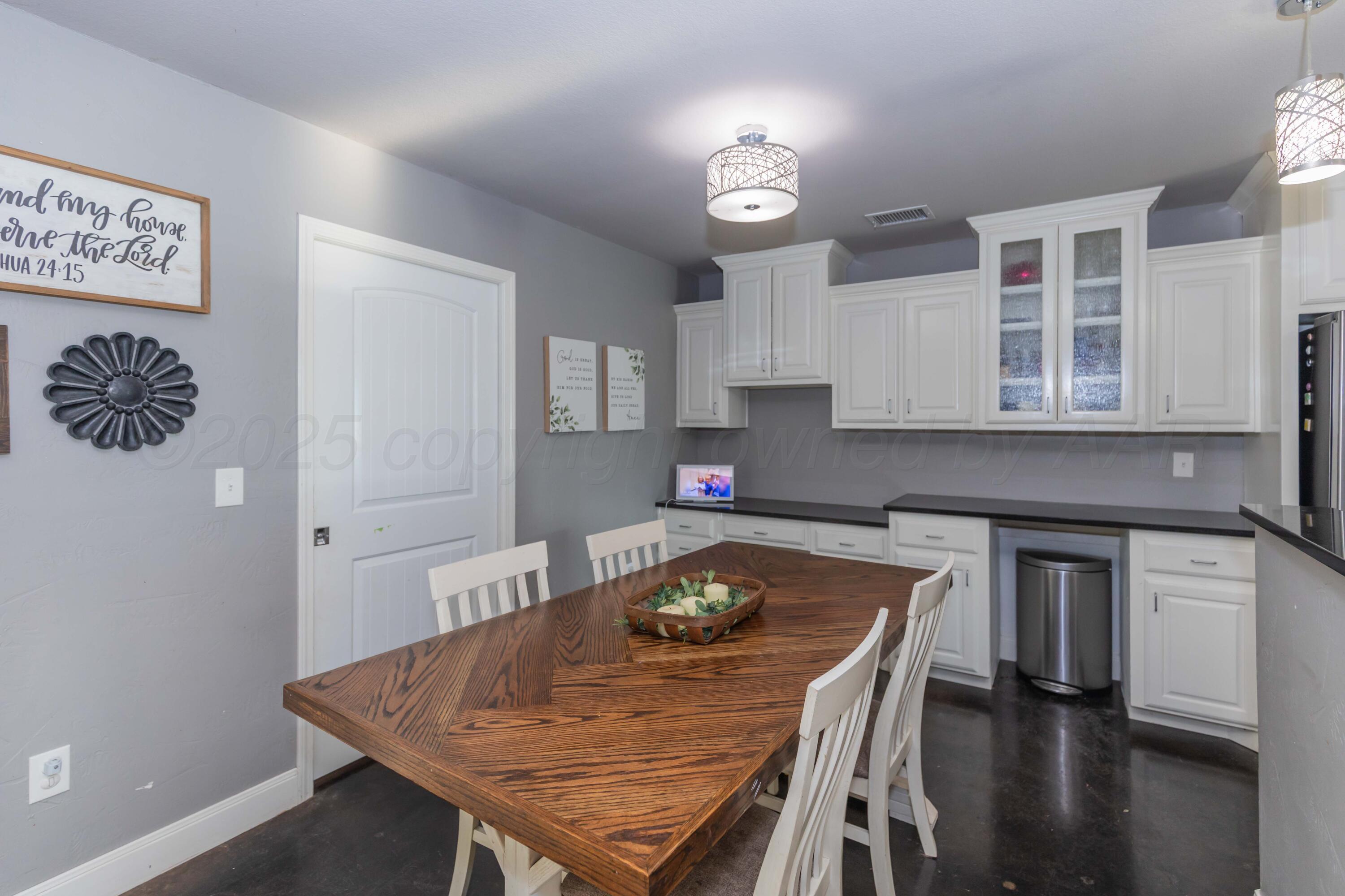 906 Red Deer White Deer, TX 79097 - Photo 20 of 52 DINING VIEW 3