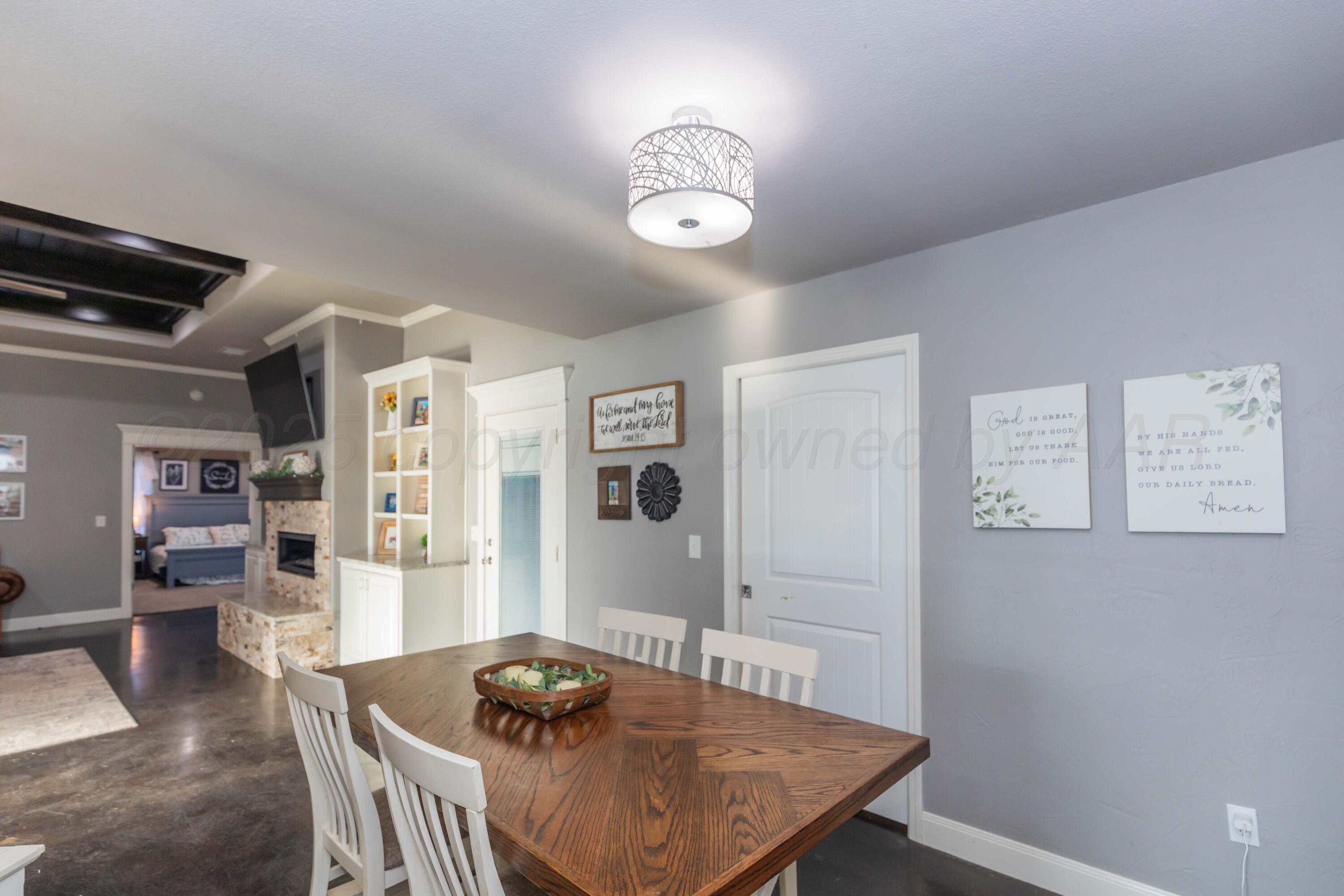 906 Red Deer White Deer, TX 79097 - Photo 22 of 52 DINING VIEW 1