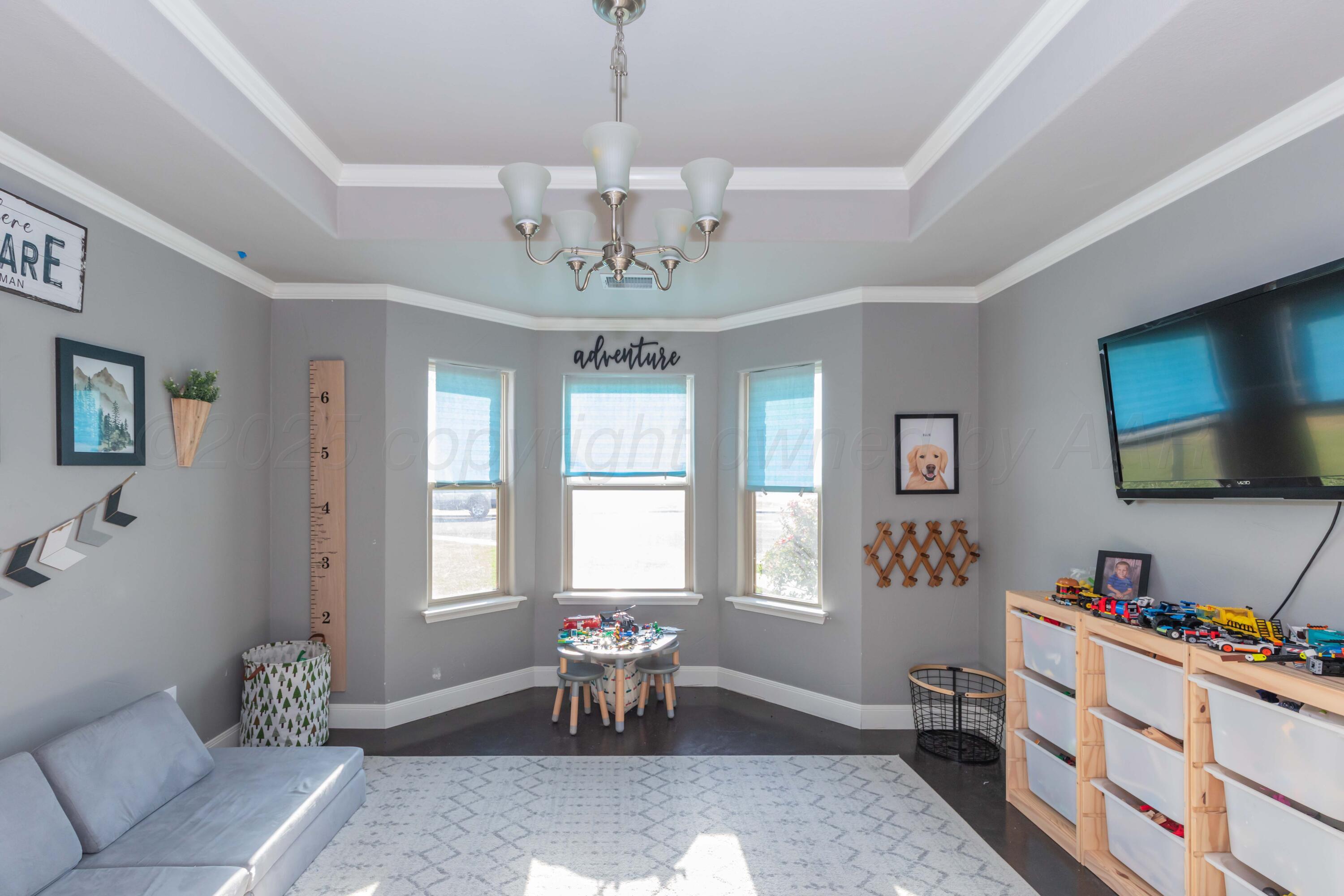 906 Red Deer White Deer, TX 79097 - Photo 23 of 52 FORMAL DINING VIEW 1