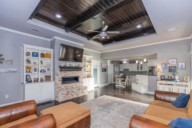 $325,000 | 906 Red Deer, White Deer, TX 79097