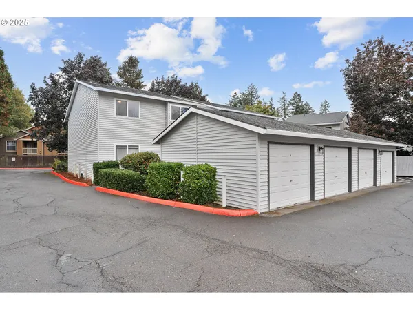 $255,000 | 15000 Southwest Farmington Road, Unit 30, Beaverton, OR 97007