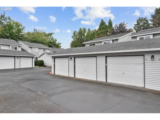$265,000 | 15000 Southwest Farmington Road, Unit 30, Beaverton, OR 97007
