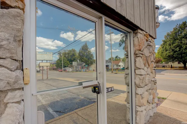 $425,000 | 417 North Weinbach Avenue, Evansville, IN 47711