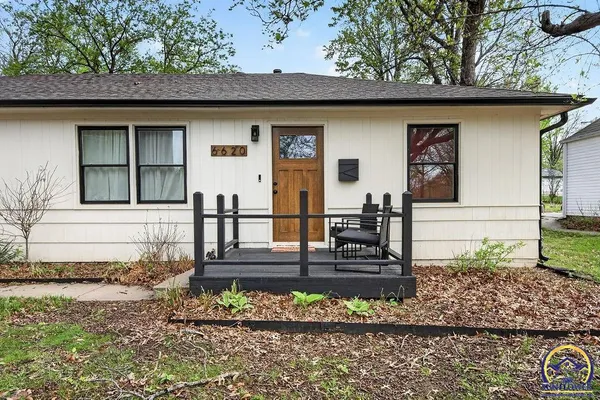 $389,900 | 6620 West 56th Street, Mission, KS 66202