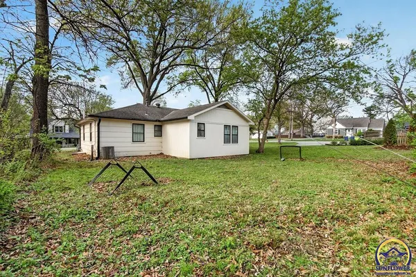 $389,900 | 6620 West 56th Street, Mission, KS 66202