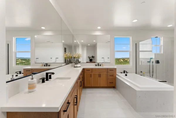 $2,427,990 | 11318 Caminito Rodar, San Diego, CA 92126