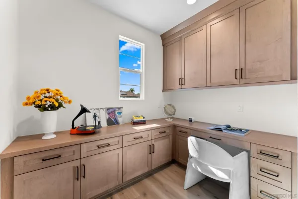 $2,427,990 | 11318 Caminito Rodar, San Diego, CA 92126