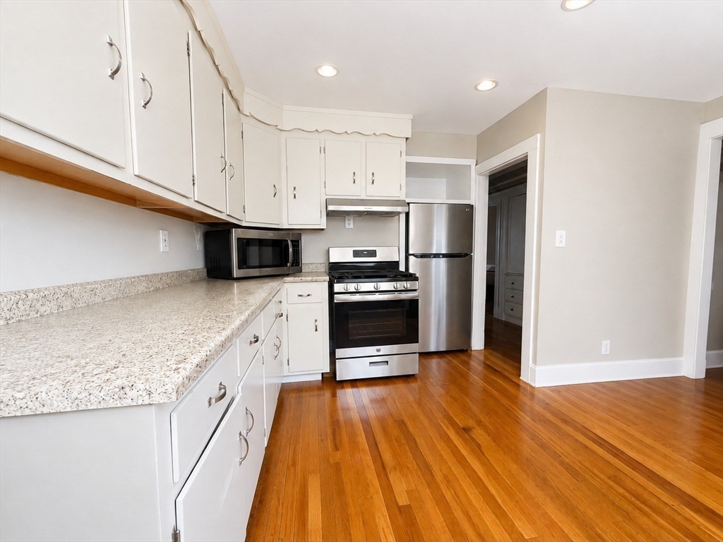 27 Woodleigh Road Watertown, MA 02472 - Photo 9 of 40 Gallery Image 9