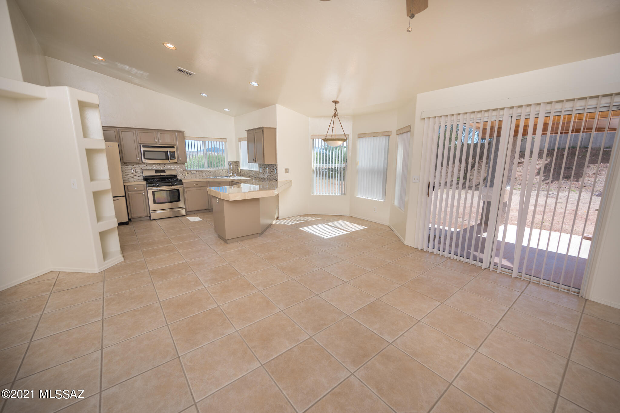 887 Perla Court Rio Rico, AZ 85648 - Photo 15 of 38