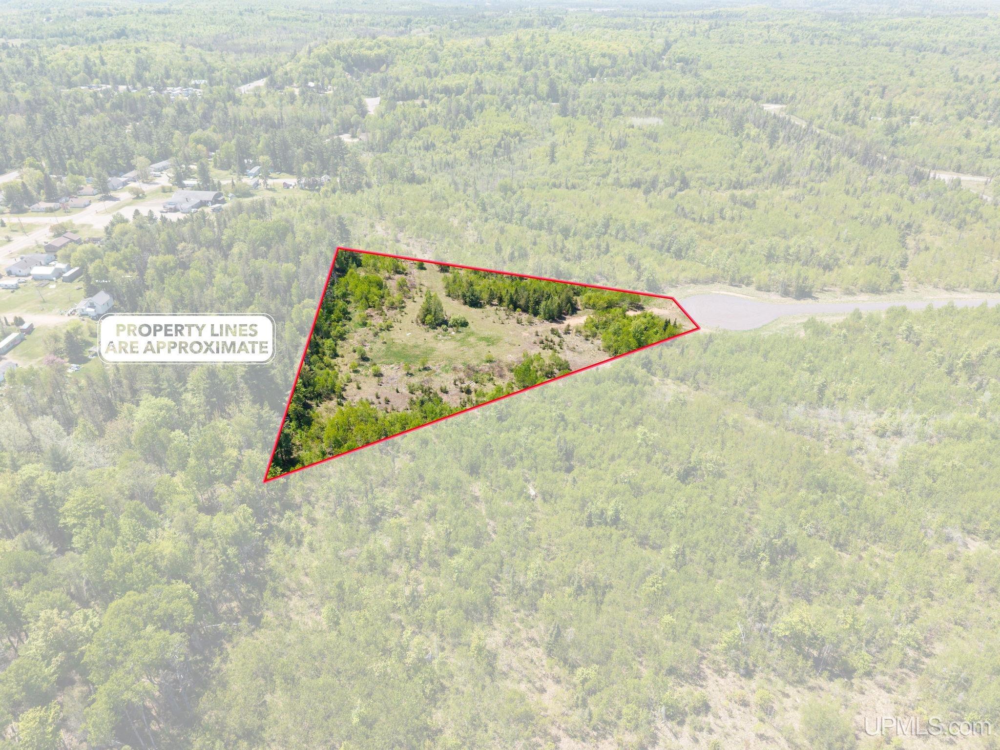 784 Legion Drive Ishpeming, MI 49849 - Photo 10 of 23