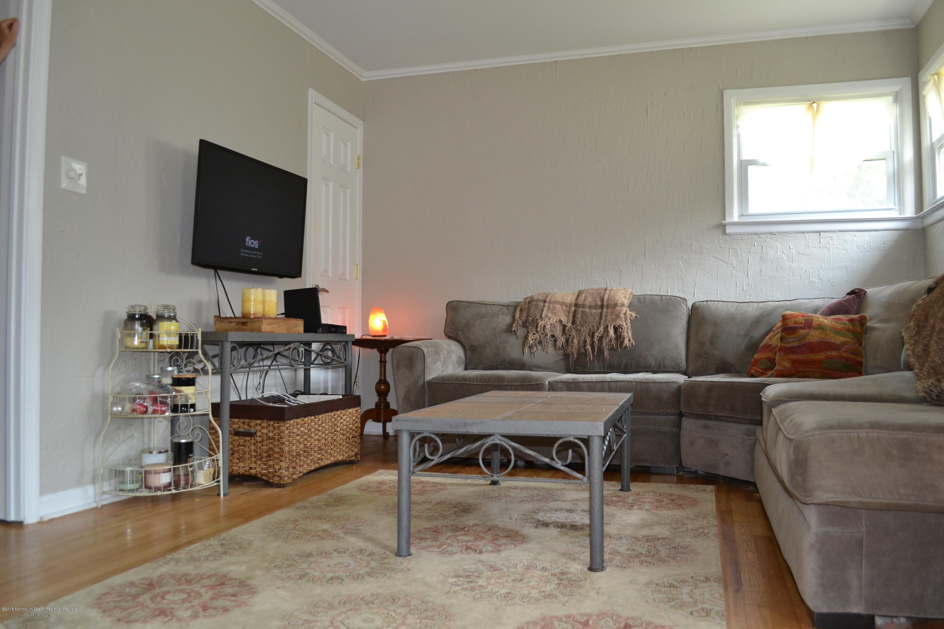 413 Couse Road Neptune Township, NJ 07753 - Photo 4 of 21 Living Room