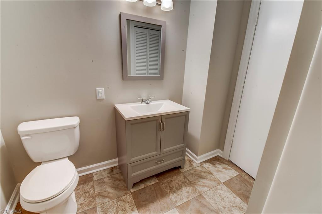 103 Mayfair Road Lexington, NC 27292 - Photo 19 of 26 Gallery Image 19