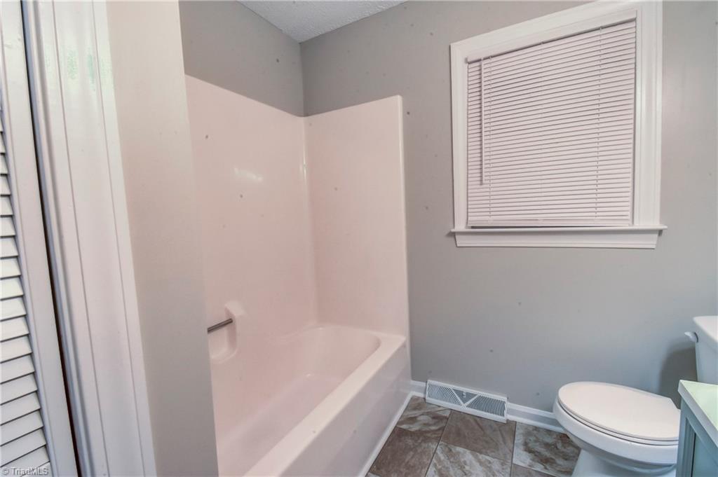 103 Mayfair Road Lexington, NC 27292 - Photo 20 of 26 Gallery Image 20