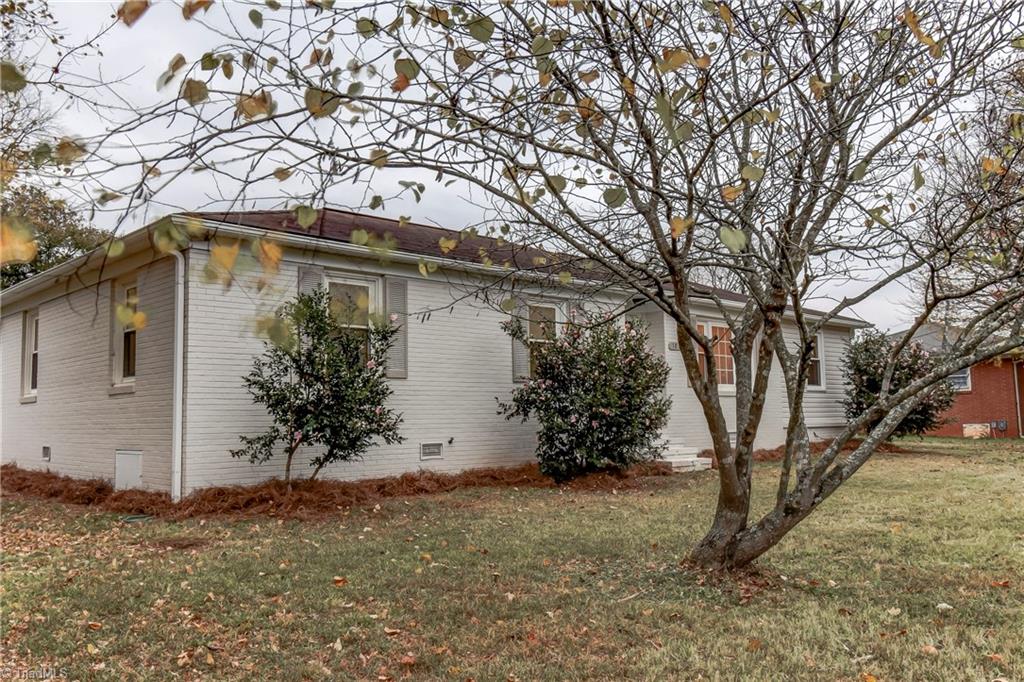 103 Mayfair Road Lexington, NC 27292 - Photo 4 of 26 Gallery Image 4