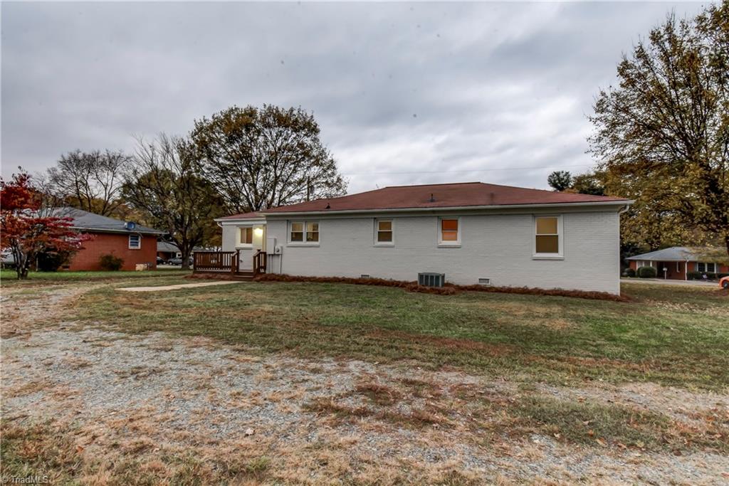 103 Mayfair Road Lexington, NC 27292 - Photo 7 of 26 Gallery Image 7
