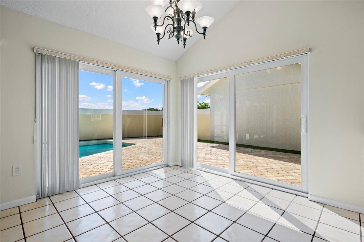 180 Ridge Road Jupiter, FL 33477 - Photo 12 of 28 12-LUX8049