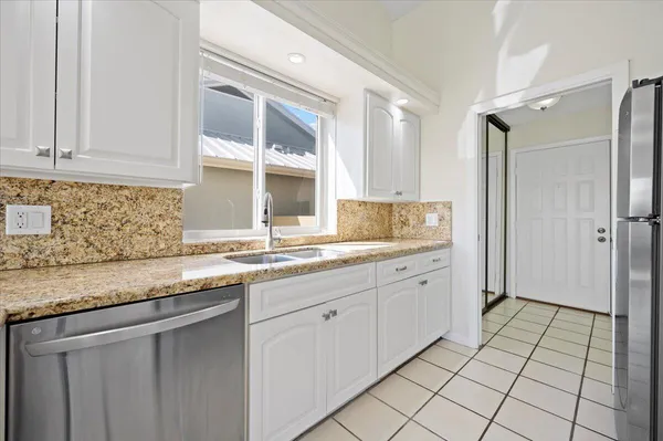 $4,750 | 180 Ridge Road, Jupiter, FL 33477