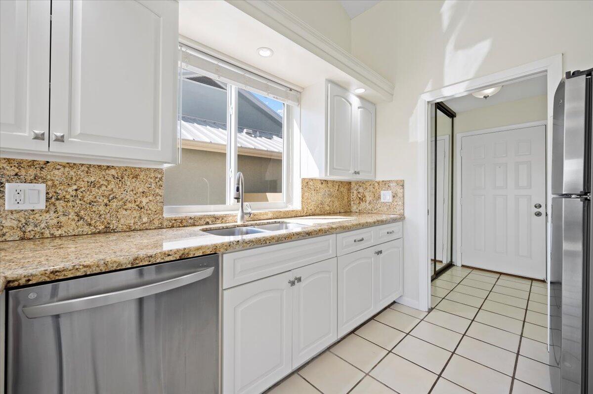 180 Ridge Road Jupiter, FL 33477 - Photo 15 of 28 15-LUX8077