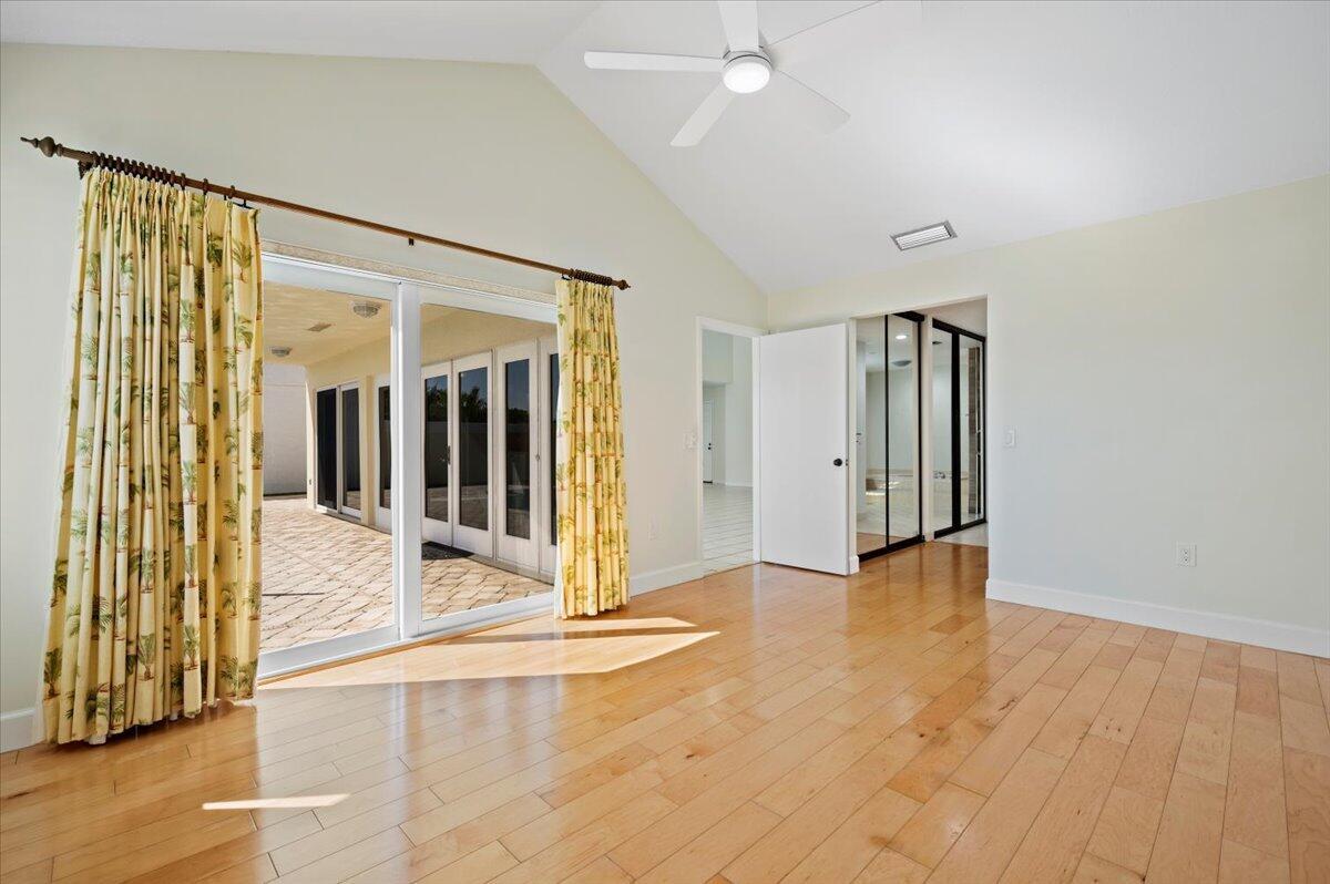 180 Ridge Road Jupiter, FL 33477 - Photo 18 of 28 18-LUX8102