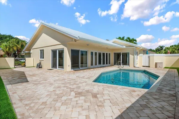 $4,750 | 180 Ridge Road, Jupiter, FL 33477