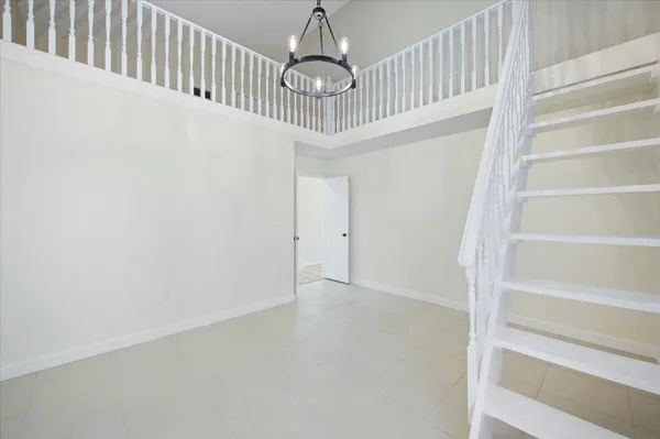 $4,750 | 180 Ridge Road, Jupiter, FL 33477