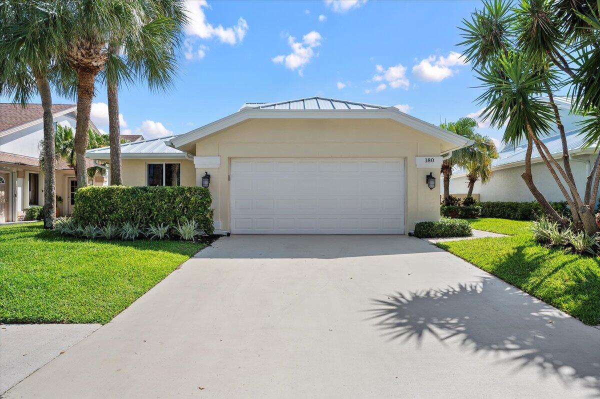 180 Ridge Road Jupiter, FL 33477 - Photo 6 of 28 06-LUX8009