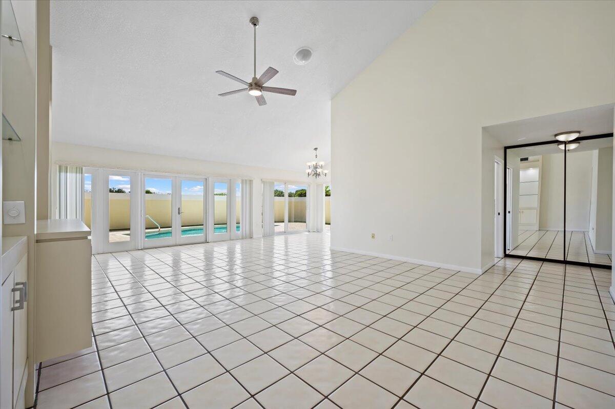 180 Ridge Road Jupiter, FL 33477 - Photo 9 of 28 09-LUX8037