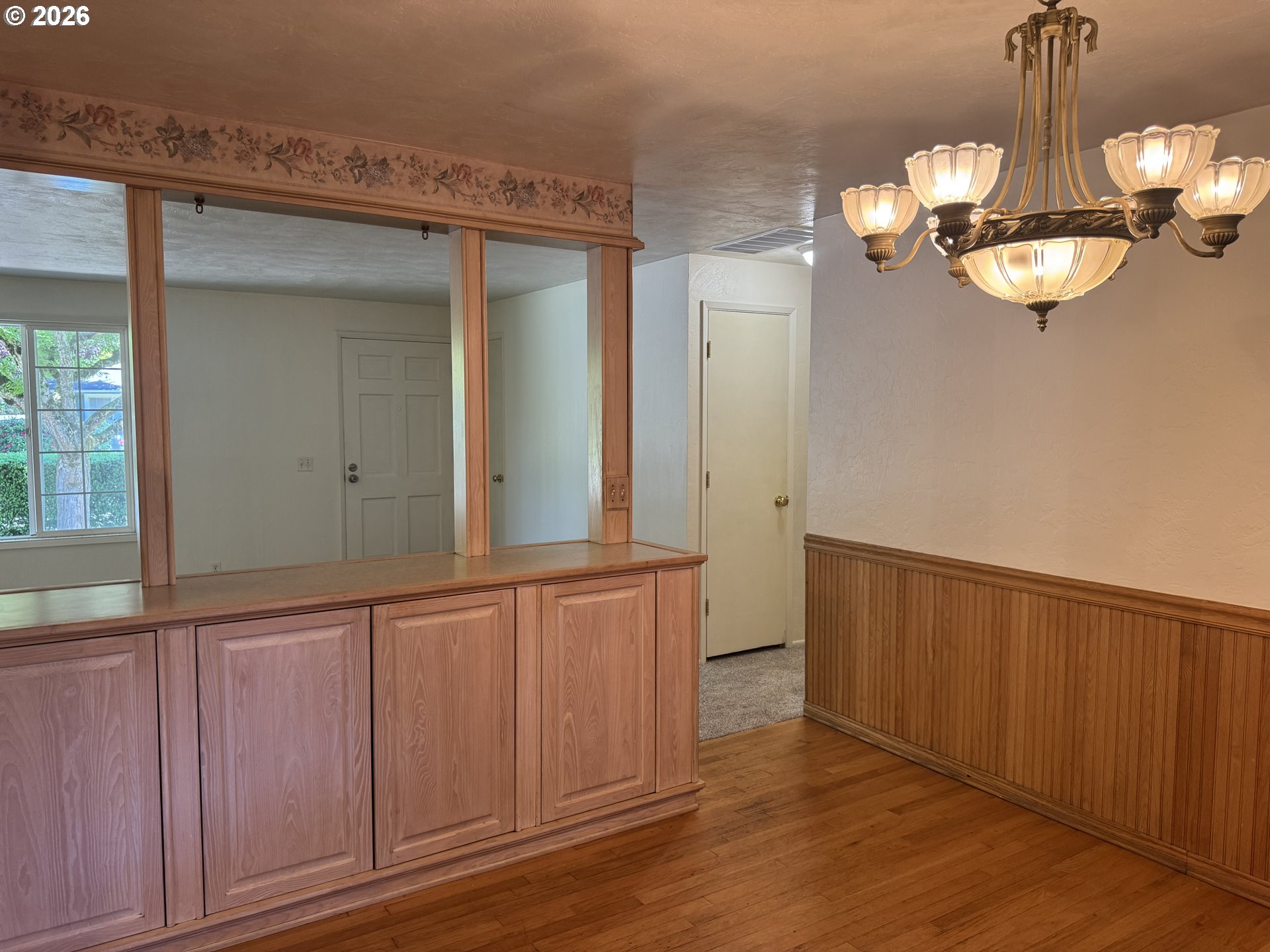 260 Susan Street Eugene, OR 97404 - Photo 12 of 33 an entryway with wooden floor