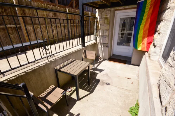 $2,300 | 2554 West Augusta Boulevard, Unit 1, Chicago, IL 60622