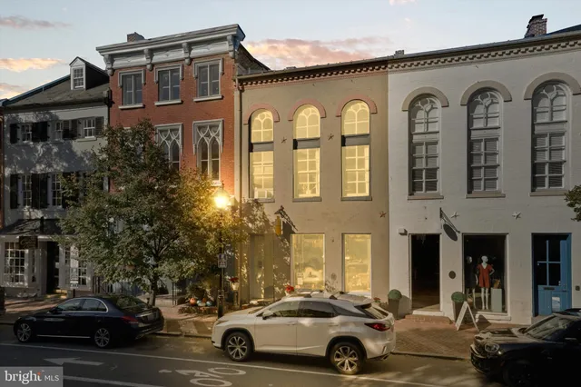 $2,600 | 317 Cameron Street, Unit 3, Alexandria, VA 22314