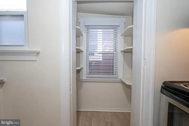 a view of kitchen with washer and dryer