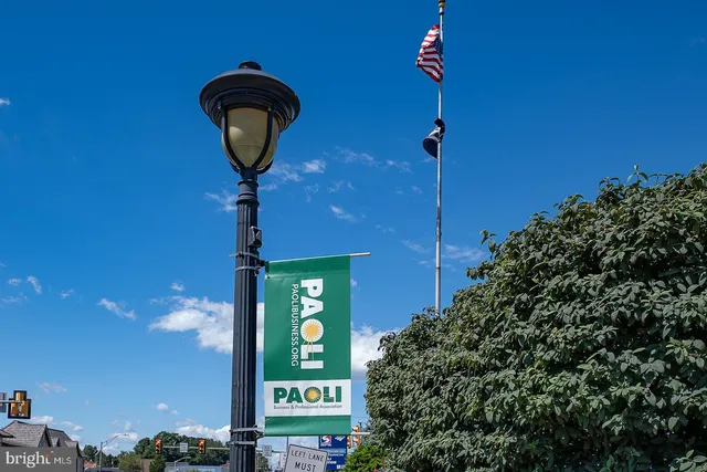 $1,850 | 12 East Lancaster Avenue, Unit 201, Paoli, PA 19301