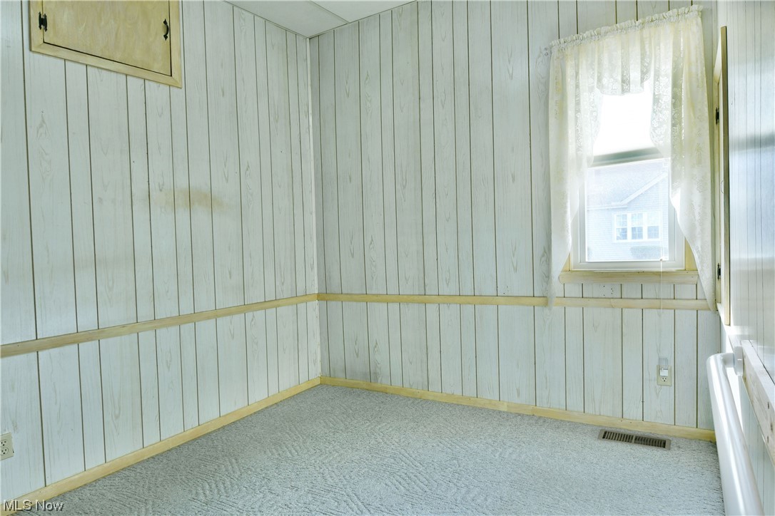 2713 Ridge Road Cortland, OH 44410 - Photo 26 of 35 Bedroom 2