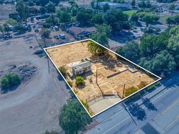 $399,999 | 24409 Jefferson Avenue, Murrieta, CA 92562