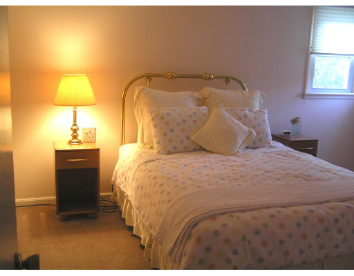 23 Brookfield Road Andover, MA 01810 - Photo 12 of 17 Gallery Image 12