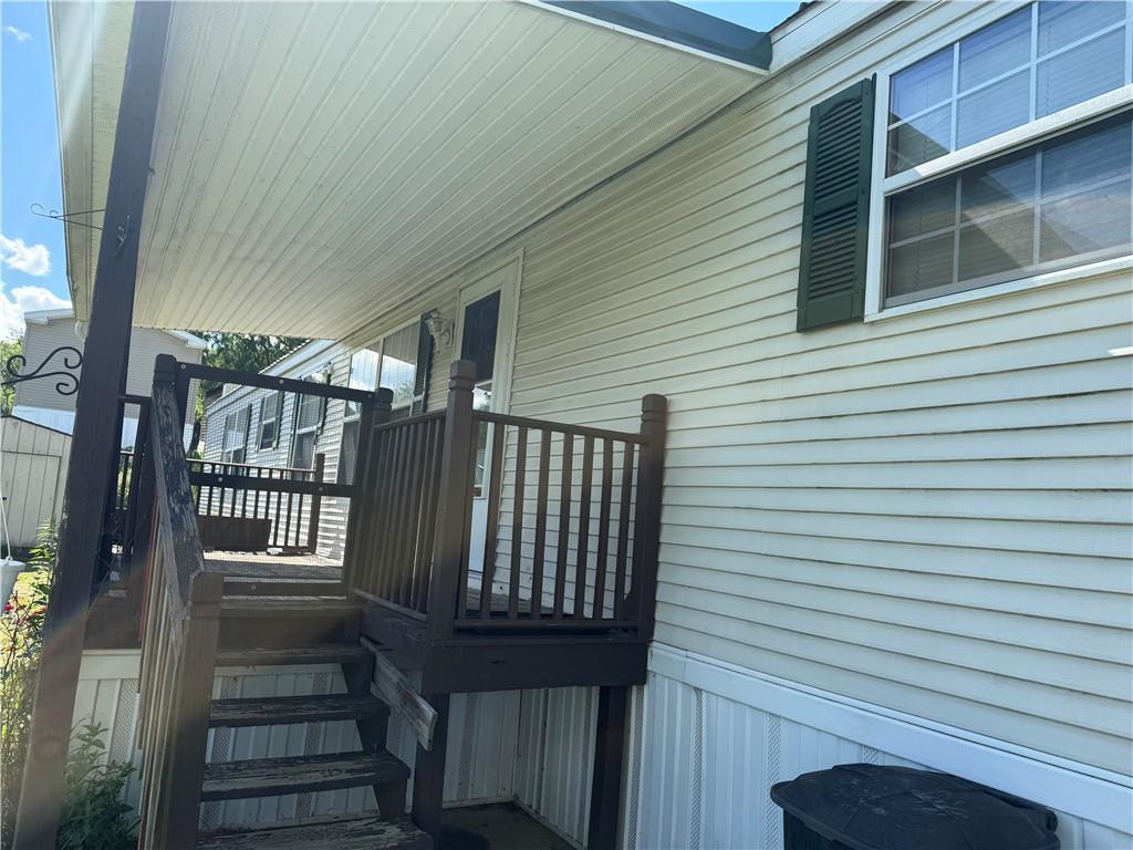 40 Mobile Road Washington, PA 15301 - Photo 21 of 23 Front Porch