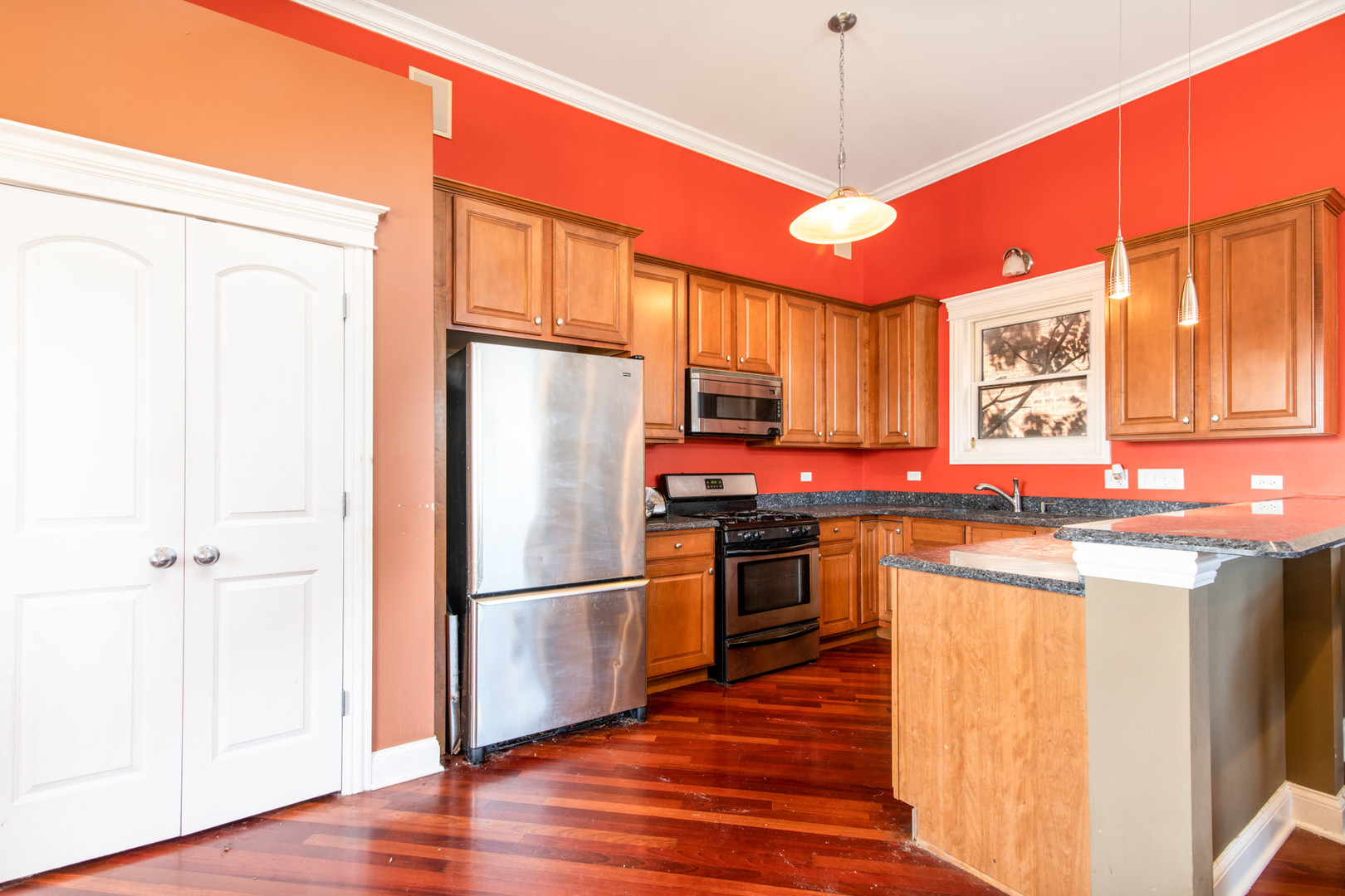 543 East 50th Street, Unit 3 Chicago, IL 60615 - Photo 3 of 11