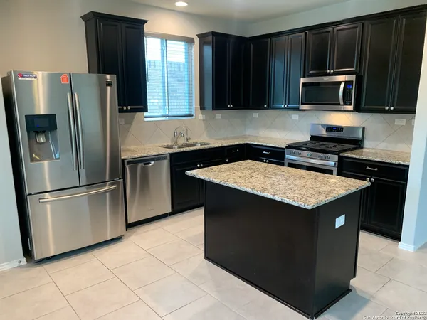 $2,100 | 1451 Polydora, San Antonio, TX 78245