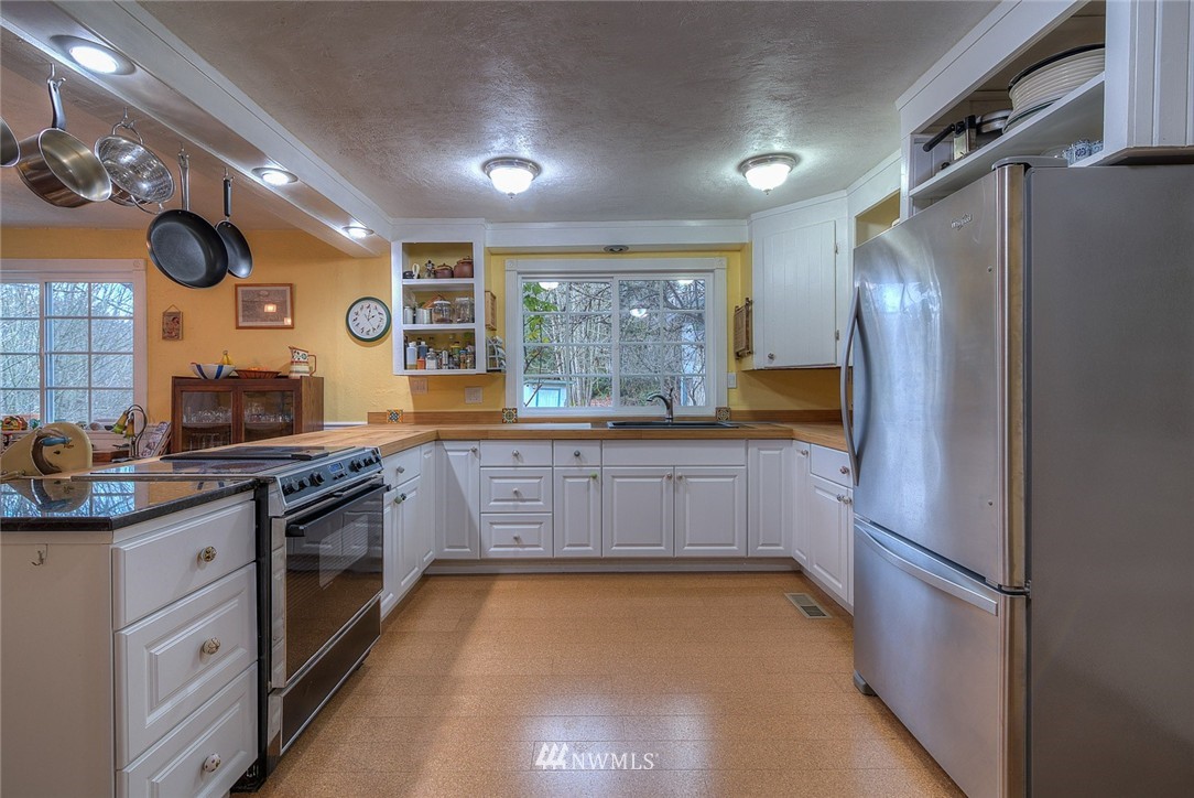 6217 Lackey Road Northwest Vaughn, WA 98394 - Photo 7 of 25