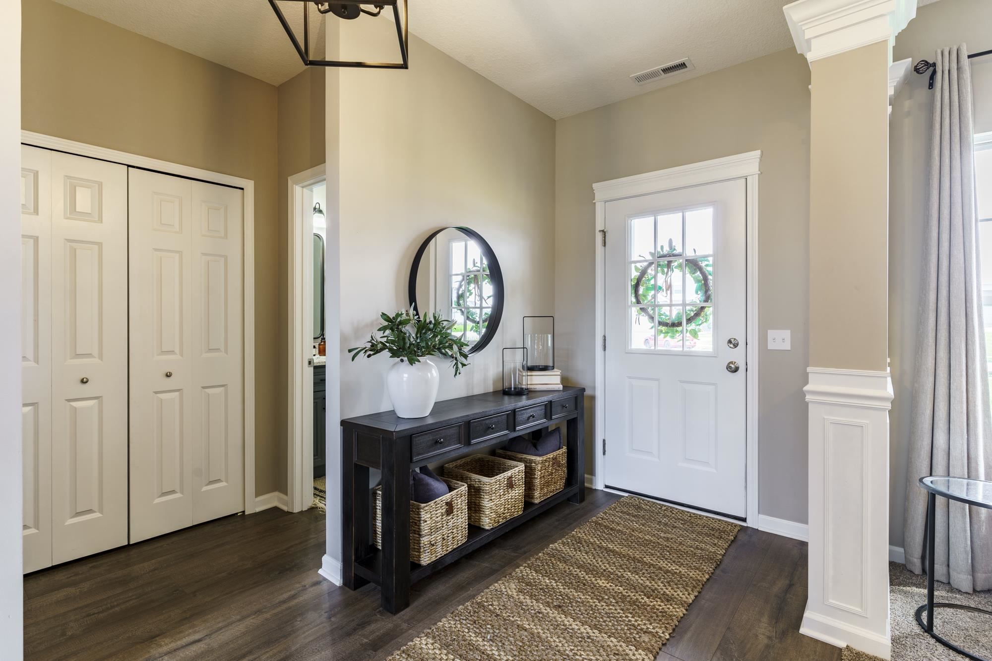 12538 Raffin Court Fort Wayne, IN 46818 - Photo 4 of 36