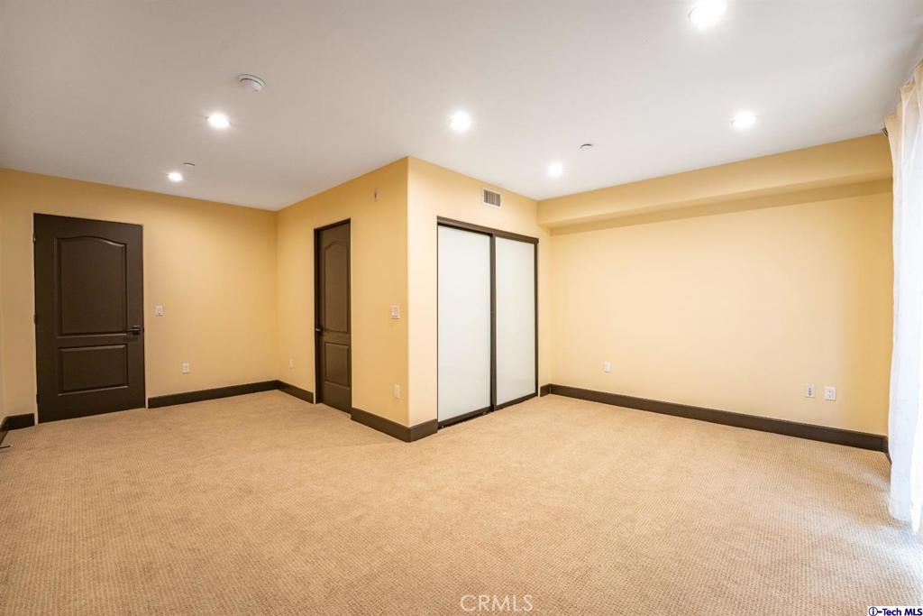 10523 Ashton Avenue, Unit 202 Los Angeles, CA 90024 - Photo 36 of 36 a view of an empty room