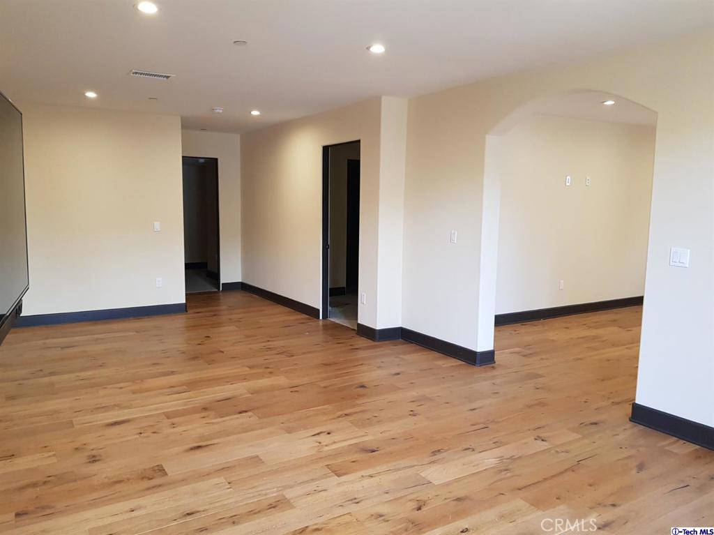 10523 Ashton Avenue, Unit 202 Los Angeles, CA 90024 - Photo 6 of 36 a view of an empty room