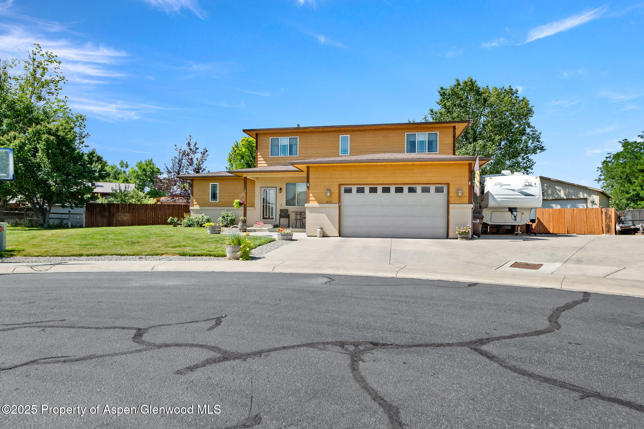 a sign board with parking space