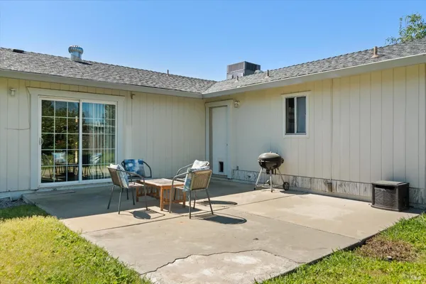 $380,000 | 244 Woodhill Drive, Redding, CA 96003