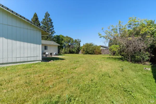 $380,000 | 244 Woodhill Drive, Redding, CA 96003