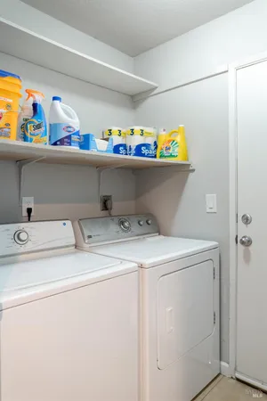$380,000 | 244 Woodhill Drive, Redding, CA 96003
