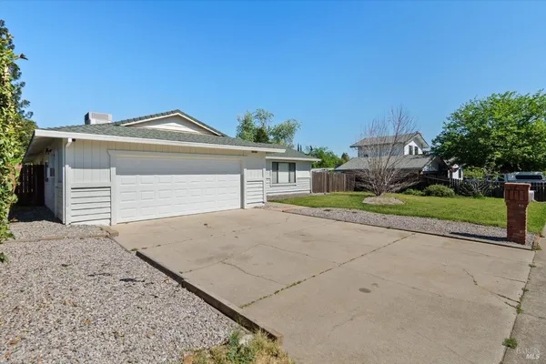 $380,000 | 244 Woodhill Drive, Redding, CA 96003