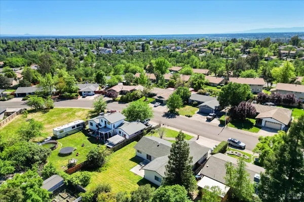 $380,000 | 244 Woodhill Drive, Redding, CA 96003